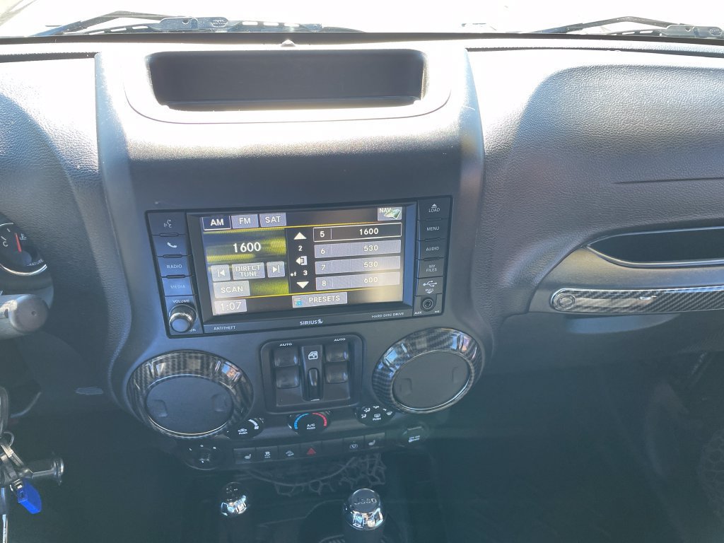 Certified 2017 Jeep Wrangler Unlimited Rubicon AWD/4WD image 18