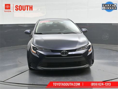 Used 2023 Toyota Corolla LE image 5