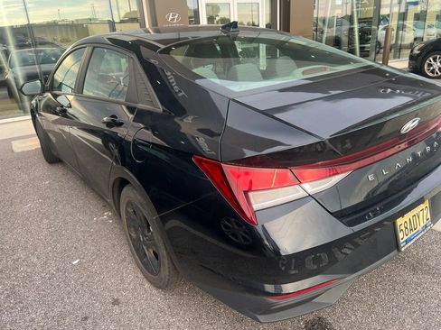 Used 2023 Hyundai Elantra SEL FWD image 4