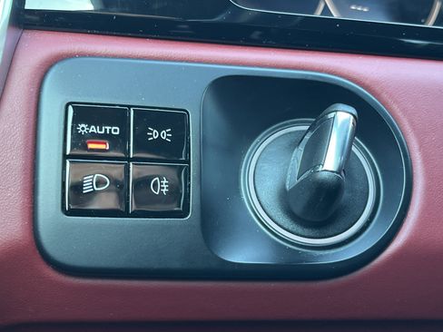 Used 2021 Porsche Cayenne image 10