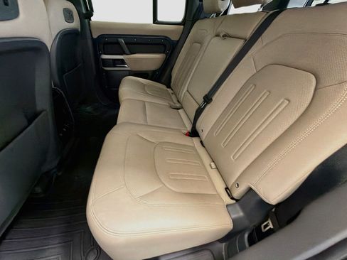 Used 2022 Land Rover Defender 110 SE AWD/4WD image 13
