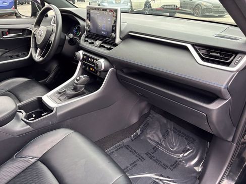 Certified 2022 Toyota RAV4 SE image 41