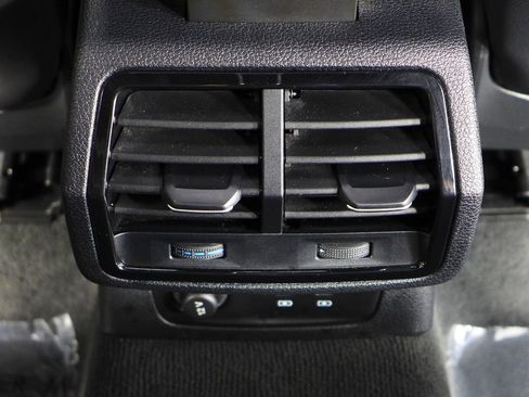 Used 2022 Audi Q3 2.0T Premium w/ Convenience Package image 24