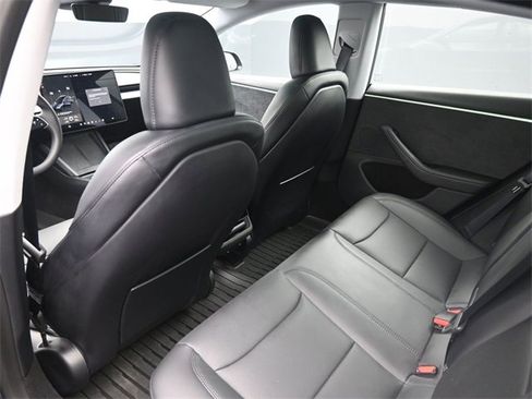 Used 2025 Tesla Model 3 Long Range image 28