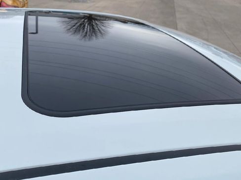 Used 2021 Toyota Corolla SE image 8