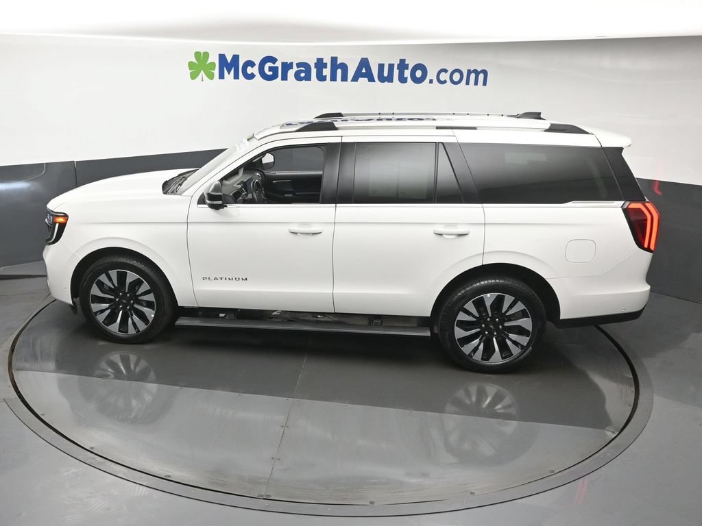 Used 2025 Ford Expedition Platinum w/ Driver's Package AWD/4WD image 28
