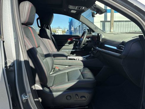 Certified 2025 Chevrolet Traverse RS image 29