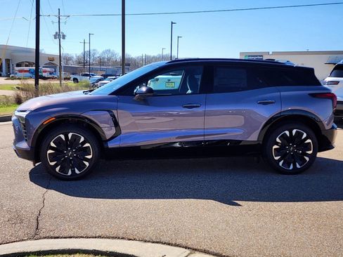 New 2025 Chevrolet Blazer EV RS image 7