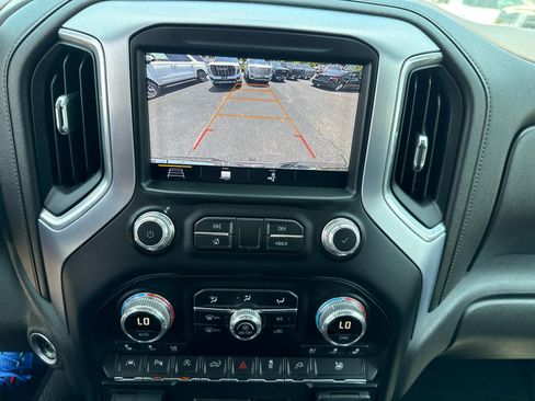 Used 2019 GMC Sierra 1500 SLT w/ SLT Premium Plus Package AWD/4WD image 17