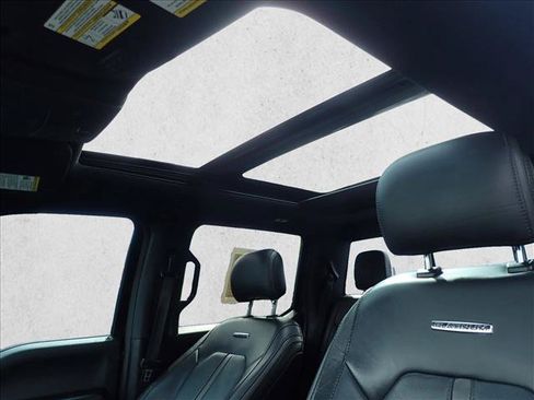 Used 2016 Ford F150 Platinum w/ Equipment Group 701A Luxury AWD/4WD image 12