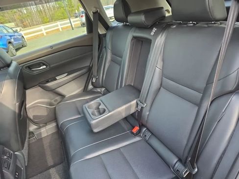 Used 2022 Nissan Rogue SV w/ SV Premium Package image 38