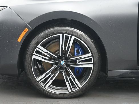 Used 2023 BMW i7 xDrive60 image 38