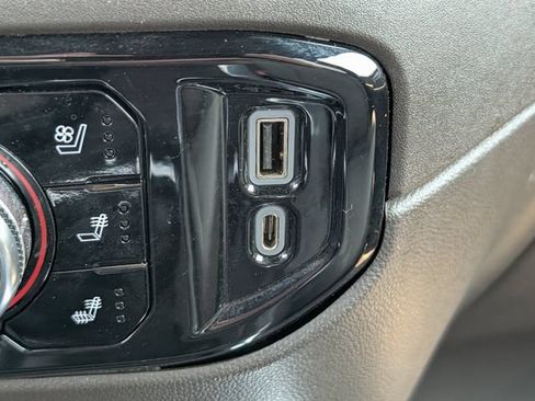 Used 2023 GMC Sierra 1500 SLT w/ SLT Premium Package AWD/4WD image 20