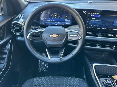 Used 2026 Chevrolet Equinox LT image 17