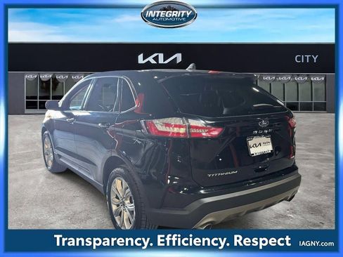 Used 2023 Ford Edge Titanium image 5