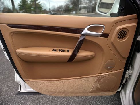 Used 2006 Porsche Cayenne Turbo S AWD/4WD image 15
