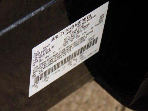 Used 2023 Lincoln Nautilus Reserve image 31