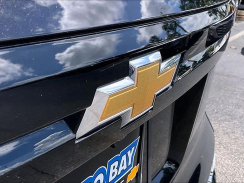 Used 2025 Chevrolet Traverse High Country w/ LPO, Floor Liner Package FWD image 16