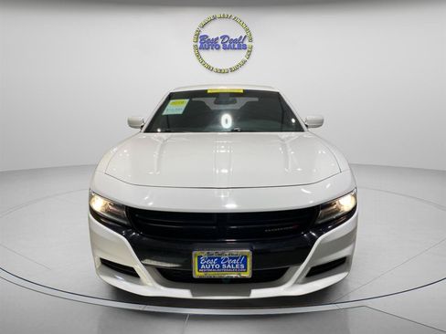 Used 2019 Dodge Charger SXT AWD/4WD image 7