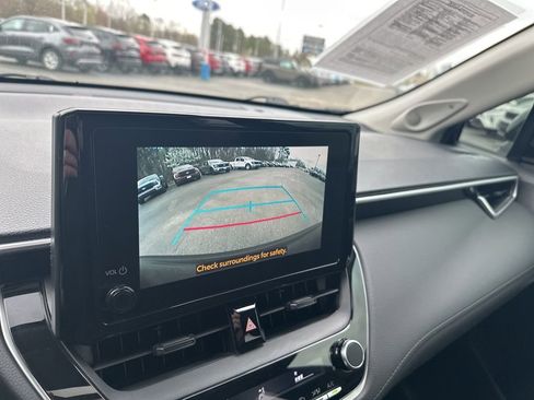 Used 2023 Toyota Corolla Cross LE w/ Moonroof Package image 21