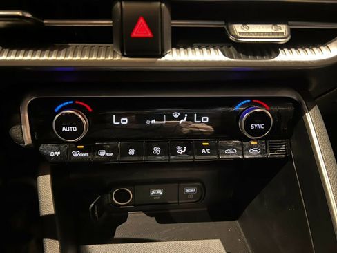 Used 2022 Kia K5 GT-Line w/ GT-Line FWD Premium Package image 21