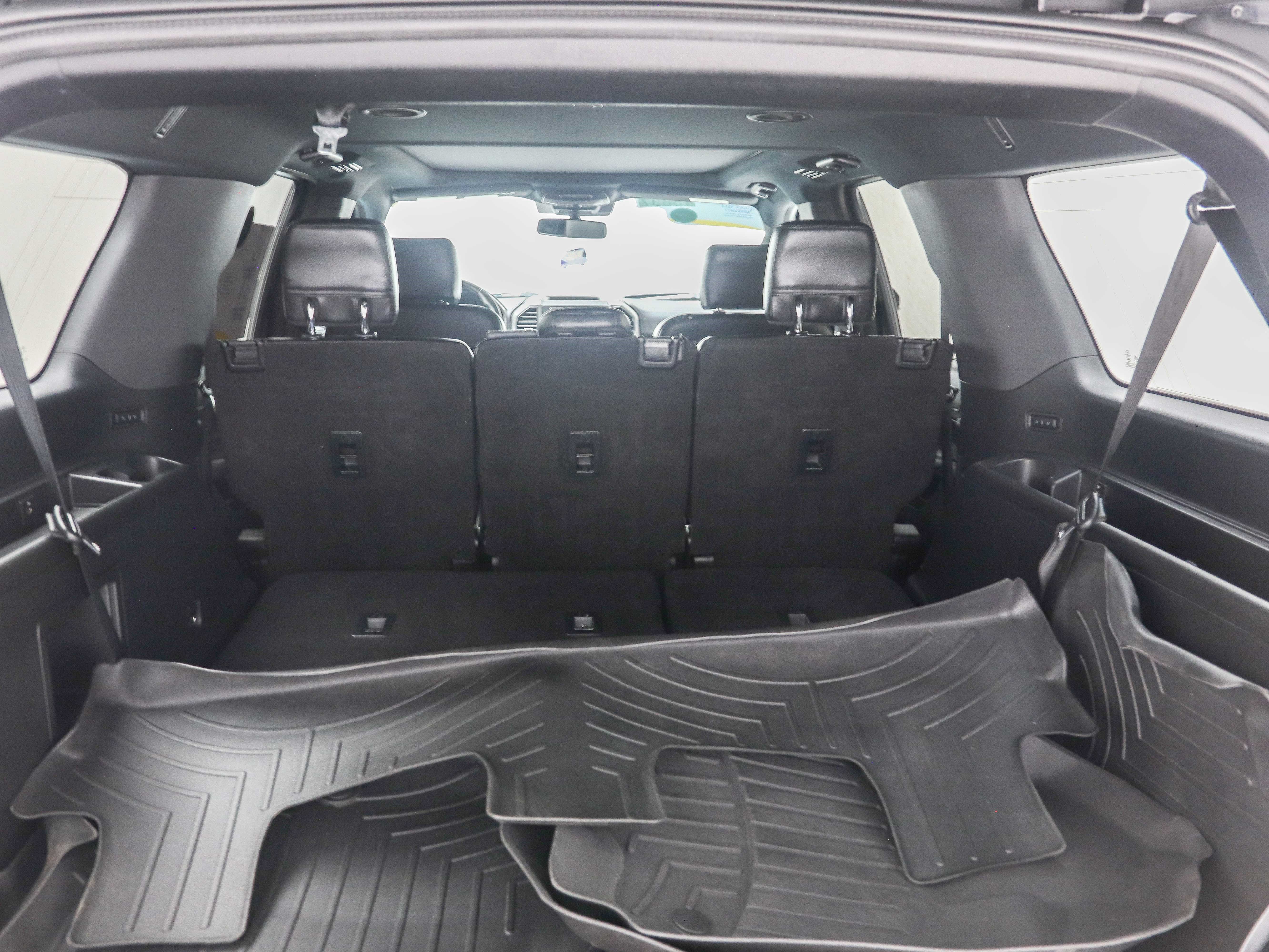 Used 2020 Ford Expedition Max XLT w/ Equipment Group 202A AWD/4WD image 12