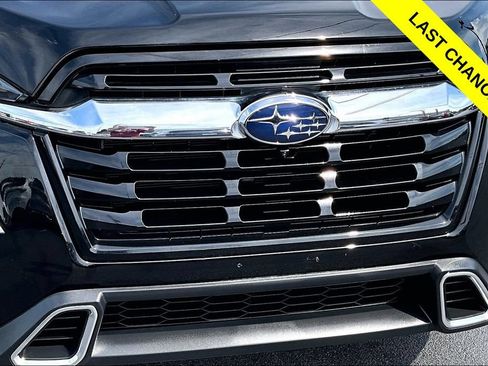 Used 2023 Subaru Ascent Touring AWD/4WD image 29