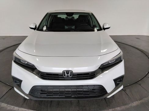 Used 2023 Honda Civic EX image 3