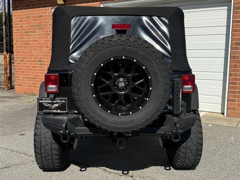 Used 2015 Jeep Wrangler Unlimited Rubicon w/ Dual Top Group image 25