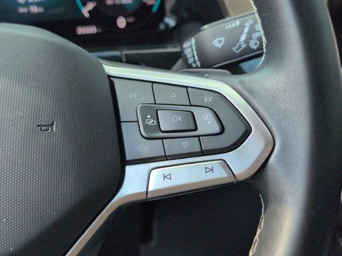 Used 2025 Volkswagen Atlas SE FWD image 21