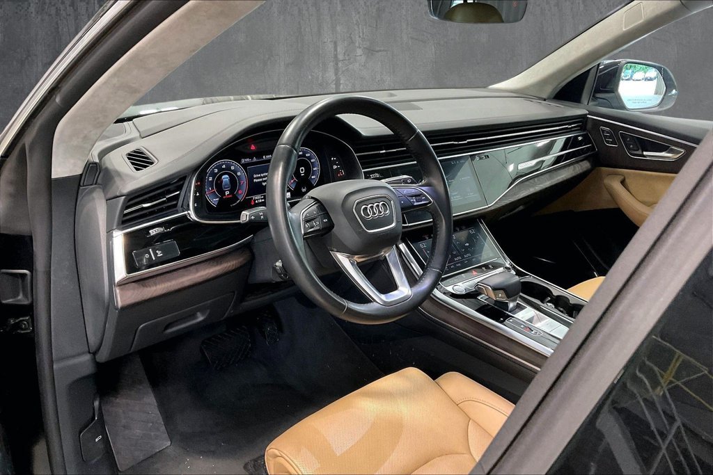 Used 2019 Audi Q8 Prestige w/ Luxury Package AWD/4WD image 18