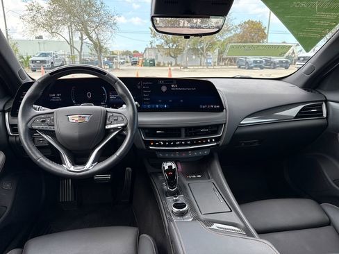 Used 2025 Cadillac CT5 V image 5