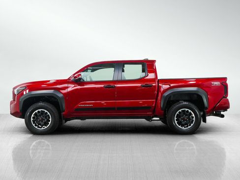 Used 2024 Toyota Tacoma TRD Sport AWD/4WD image 2