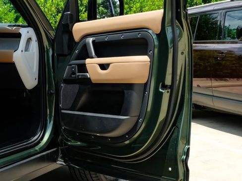 New 2026 Land Rover Defender 110 X-Dynamic SE AWD/4WD image 48