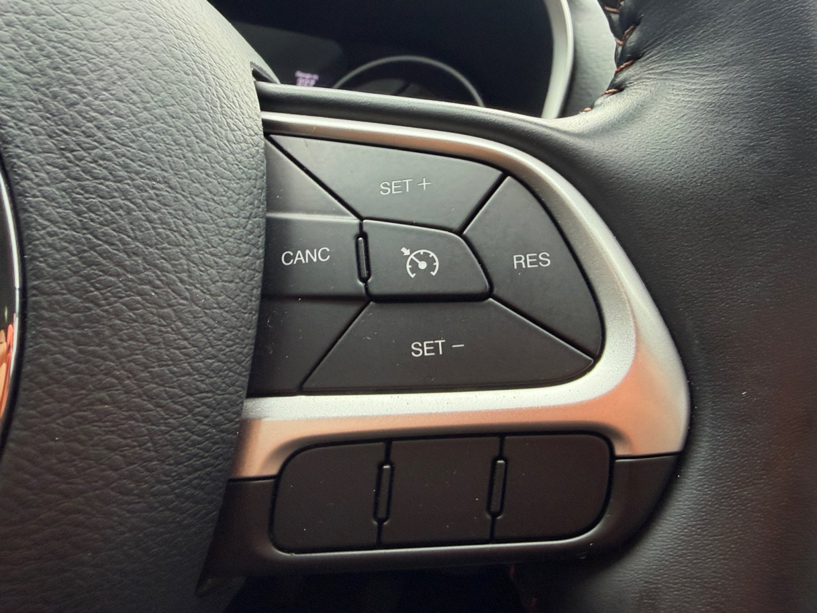 Used 2020 Jeep Compass Limited FWD image 23