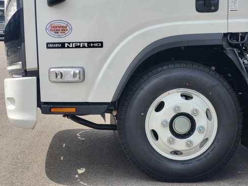 New 2026 Isuzu NPR RWD image 9