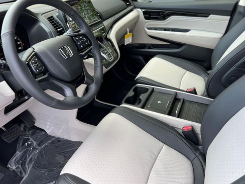 New 2026 Honda Odyssey Elite image 4