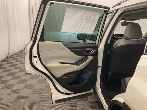 Used 2023 Subaru Forester Premium image 27