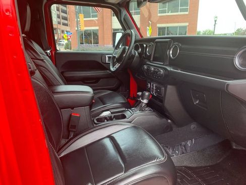 Used 2020 Jeep Gladiator Overland AWD/4WD image 31