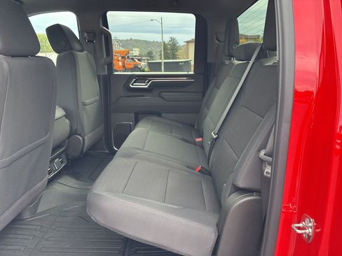 New 2026 GMC Sierra 2500 SLE image 12