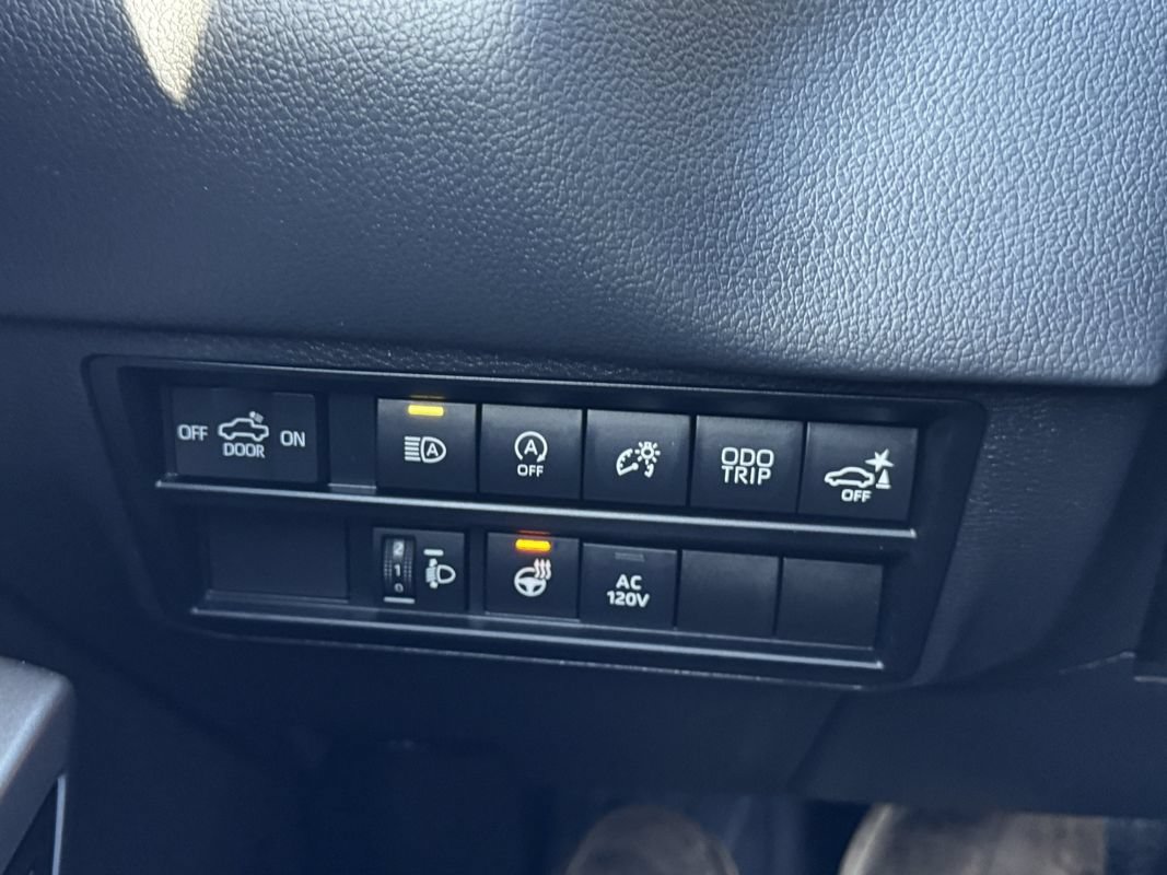 Used 2022 Toyota Tundra Limited AWD/4WD image 17
