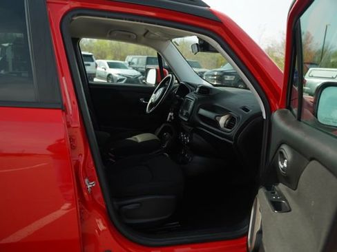 Used 2015 Jeep Renegade Latitude w/ Trailer Tow Group image 19