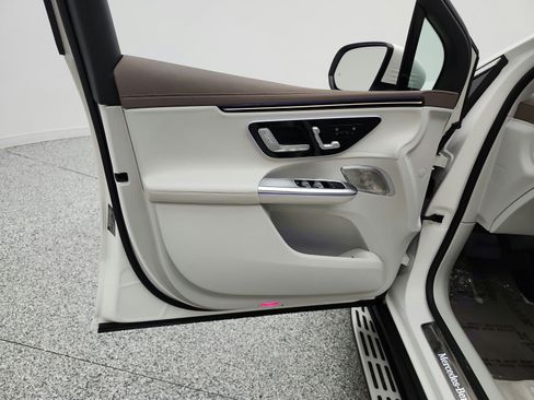 Certified 2023 Mercedes-Benz EQE 350+ SUV image 15