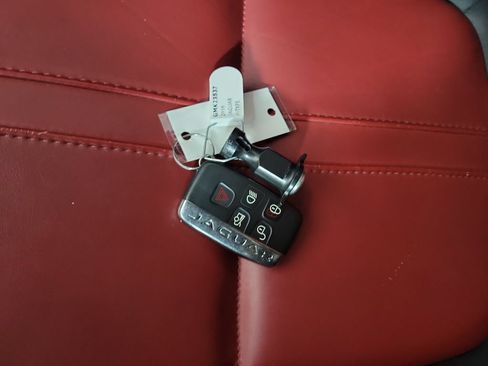 Used 2016 Jaguar F-TYPE R AWD/4WD image 24