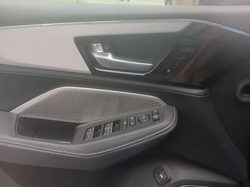 Used 2023 Acura MDX SH-AWD w/ Technology Package image 34