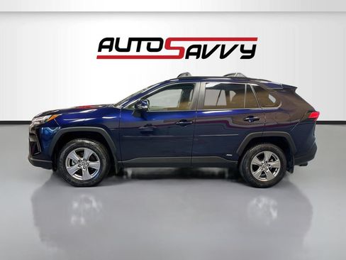 Used 2025 Toyota RAV4 XLE w/ Convenience Package AWD/4WD image 4