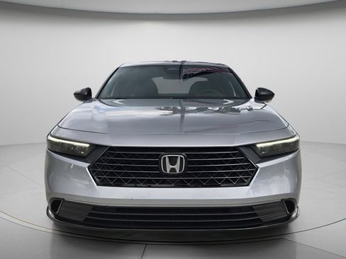 Used 2025 Honda Accord Sport image 4