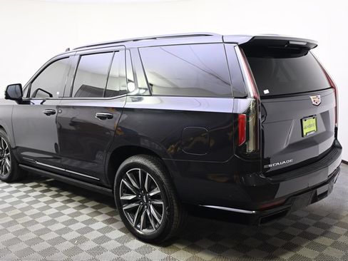 Used 2022 Cadillac Escalade Sport Platinum w/ LPO, Floor Liner Package AWD/4WD image 3
