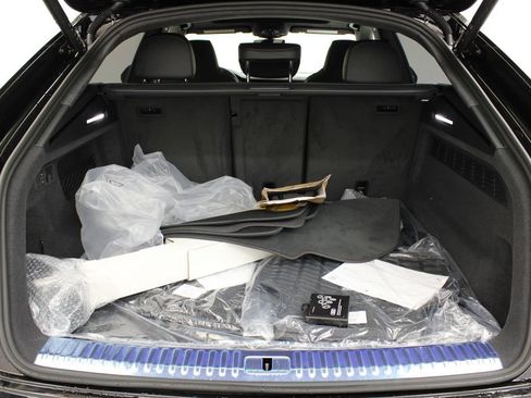 New 2026 Audi SQ8 Prestige AWD/4WD image 31