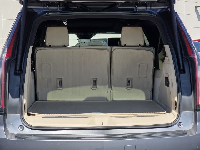 Used 2021 Cadillac Escalade ESV Premium Luxury w/ Driver Assist Tech Package AWD/4WD image 33